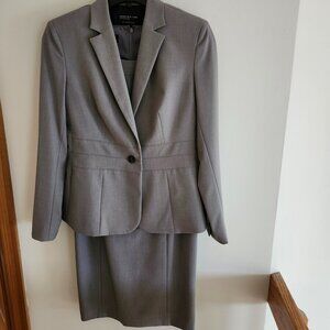Like new Jones New York Collection  3 piece suit